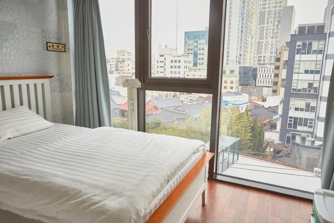 Хостел Guest 145 Gwangju Metropolitan City Екстер'єр фото