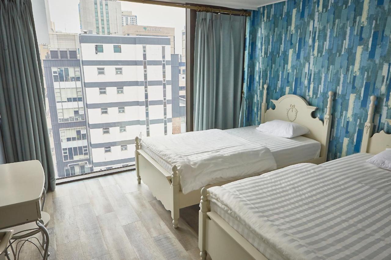 Хостел Guest 145 Gwangju Metropolitan City Екстер'єр фото