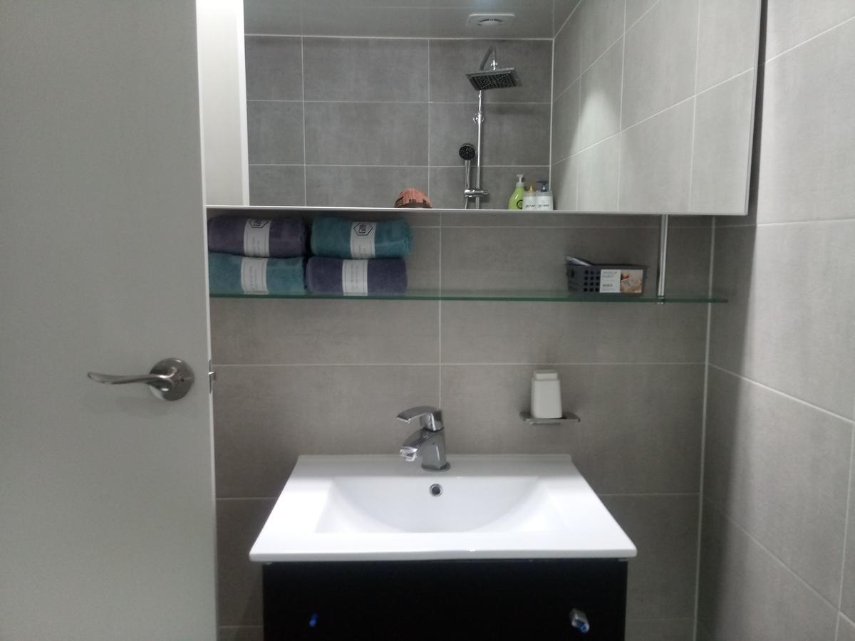 Хостел Guest 145 Gwangju Metropolitan City Екстер'єр фото