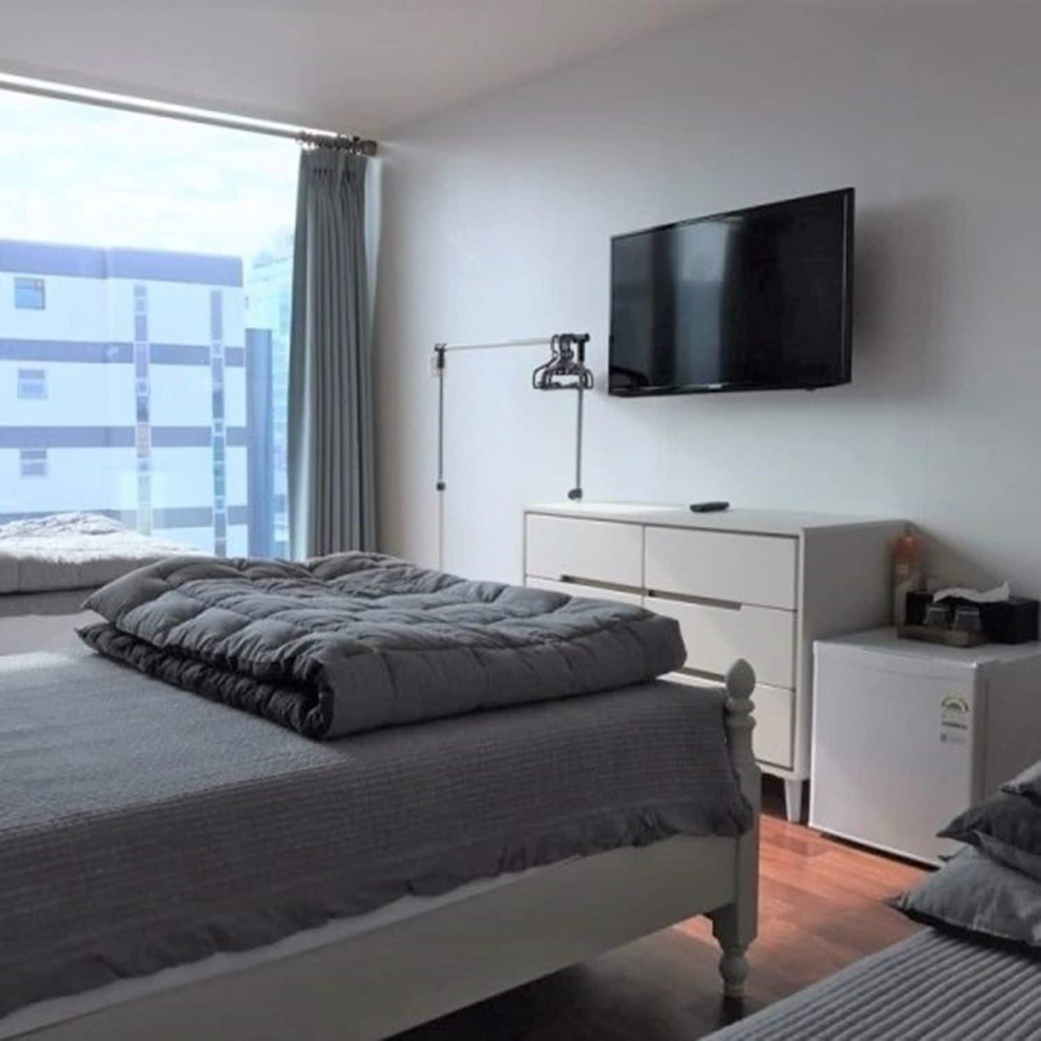 Хостел Guest 145 Gwangju Metropolitan City Екстер'єр фото